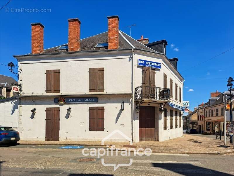 Ancien bar-restaurant avec logement – Fort potentiel au cœur de Châteaumeillant - photo 55