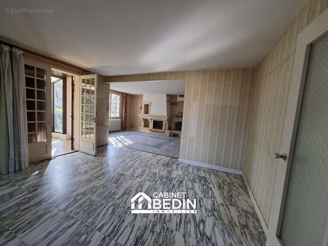 Maison à BASSENS