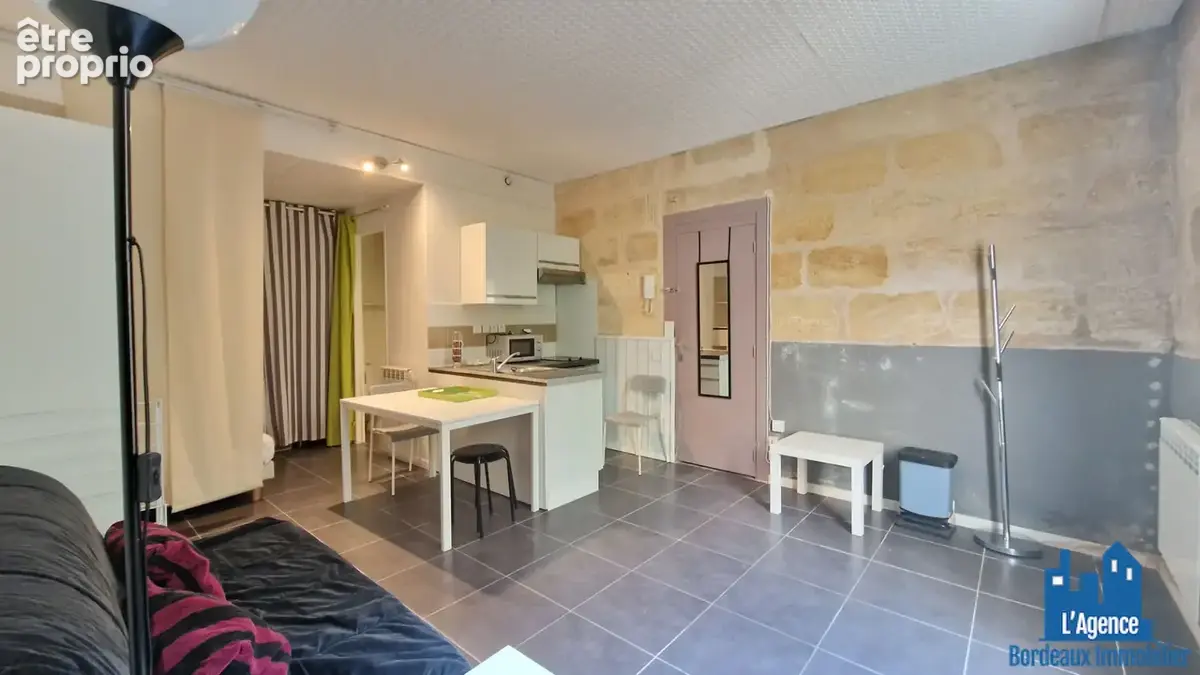 Exclusivite !! bordeaux - chartrons - studio en rez de chaussee- cour exterieure 18 m² !! vendu libre !! sébastien baudot 06 18  - photo 4