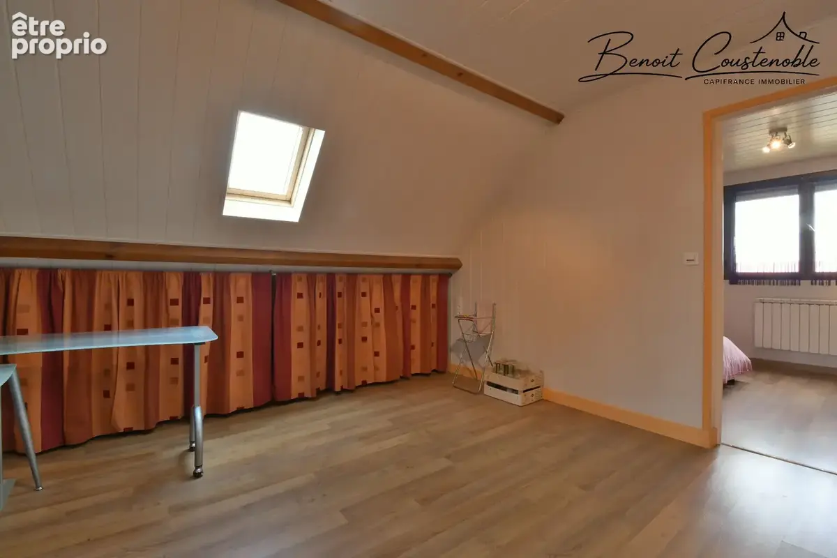 Venoy - Maison 103 m² - 4 chambres - Sous-sol total - Garage indépendant - Terrain 739 m² - photo 12