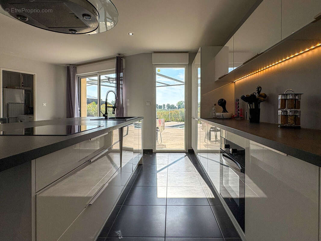 Maison à MARTRES-SUR-MORGE