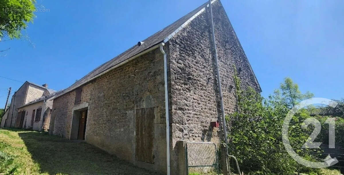 Maison à AUNAY-EN-BAZOIS