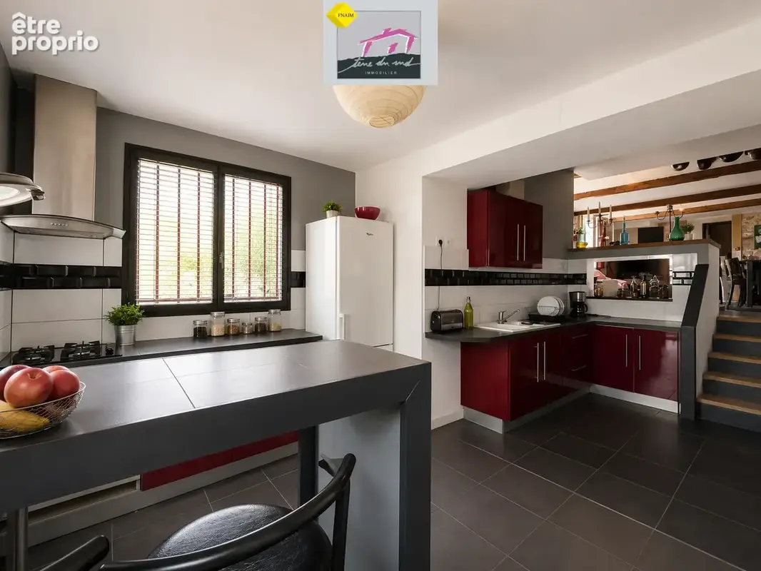 Maison en pierre avec piscine et vue dégagée - photo 4