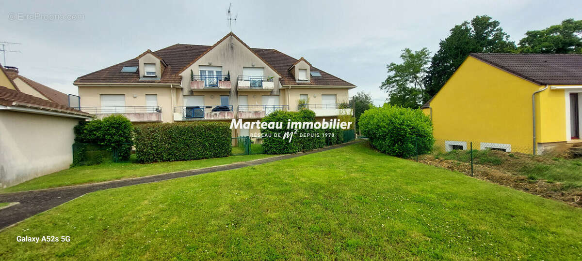 Appartement à COULAINES