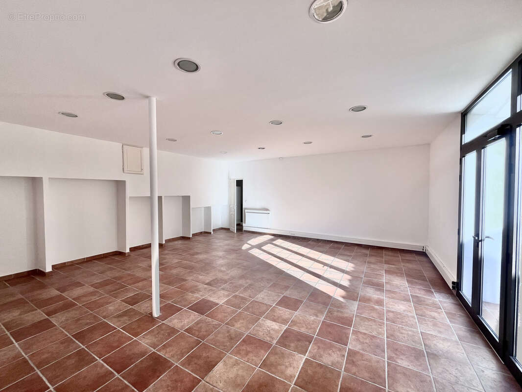 Commerce à AIX-EN-PROVENCE