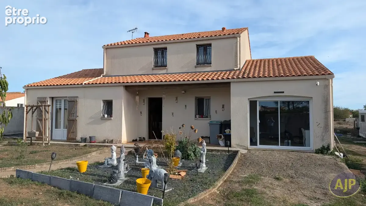 Photo Maison à Saint-Michel-En-L'herm au prix de 250 000€