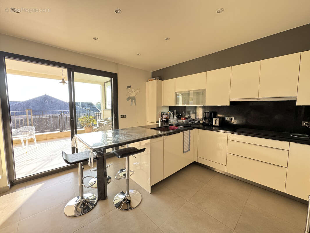 Appartement à SAINT-MAUR-DES-FOSSES