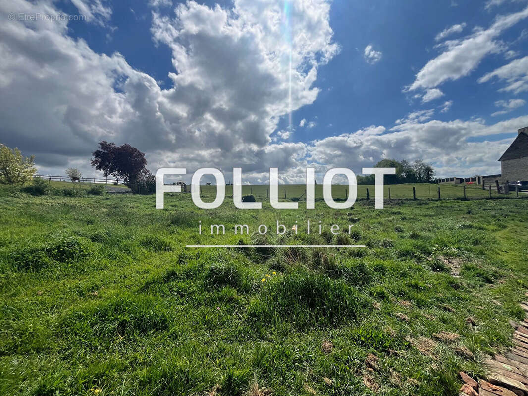 Terrain à THURY-HARCOURT