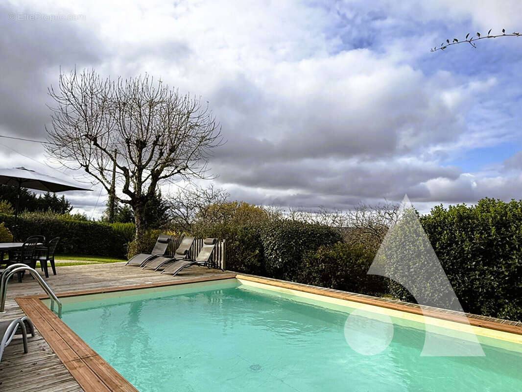 Appartement à DOMME