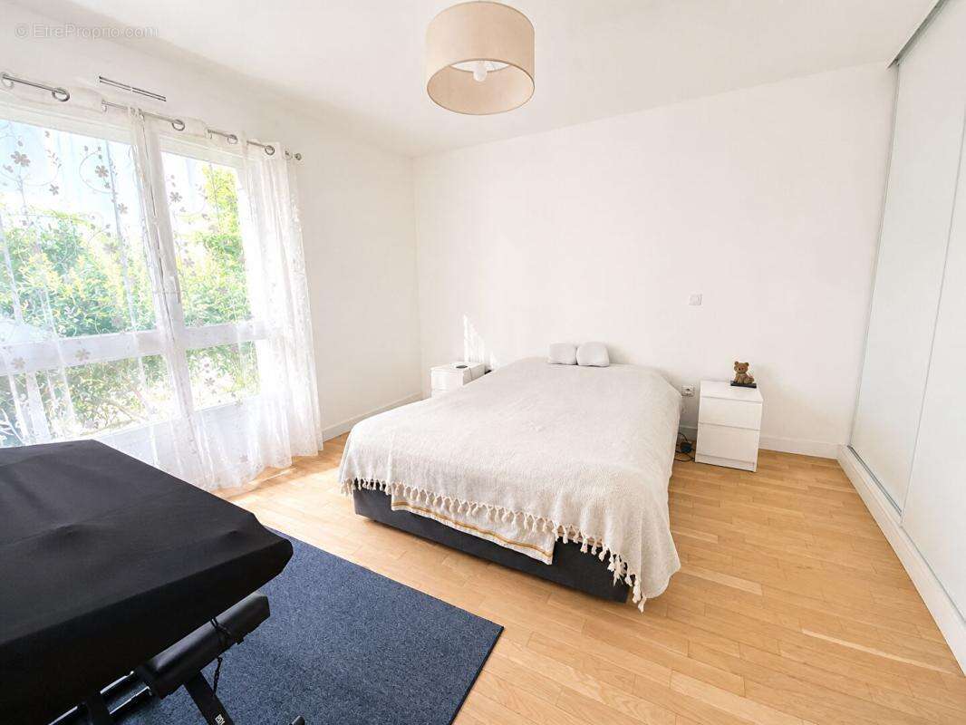 Appartement à GENNEVILLIERS