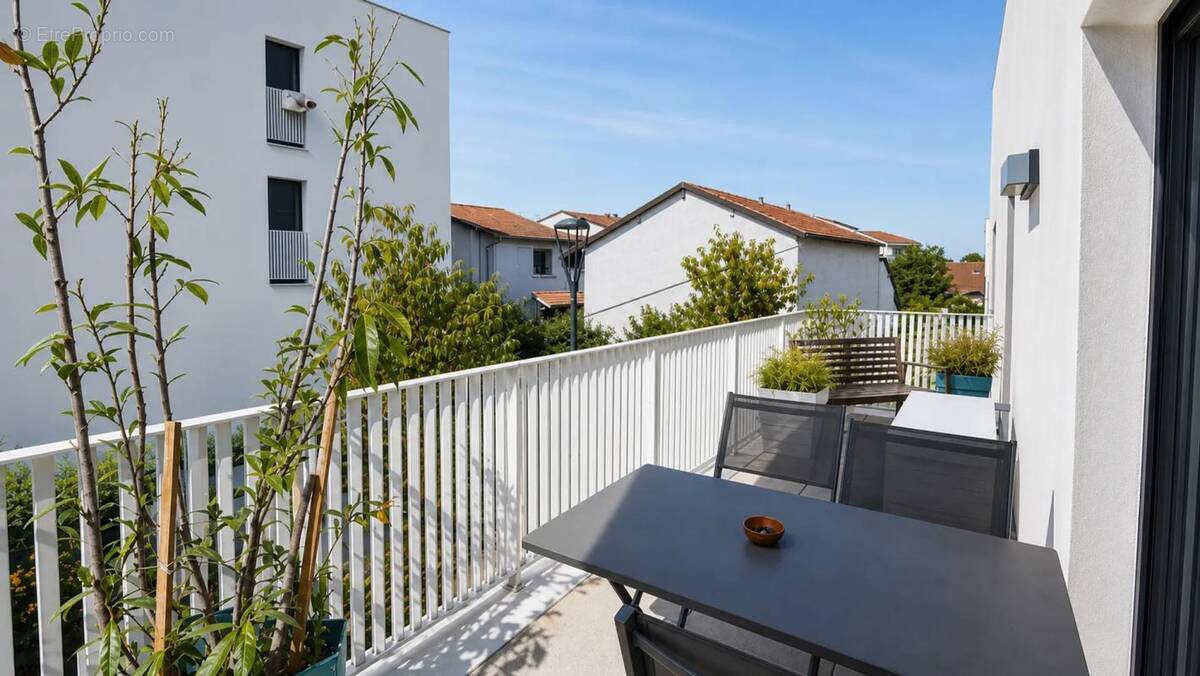 Appartement à SAINT-LAURENT-DE-MURE