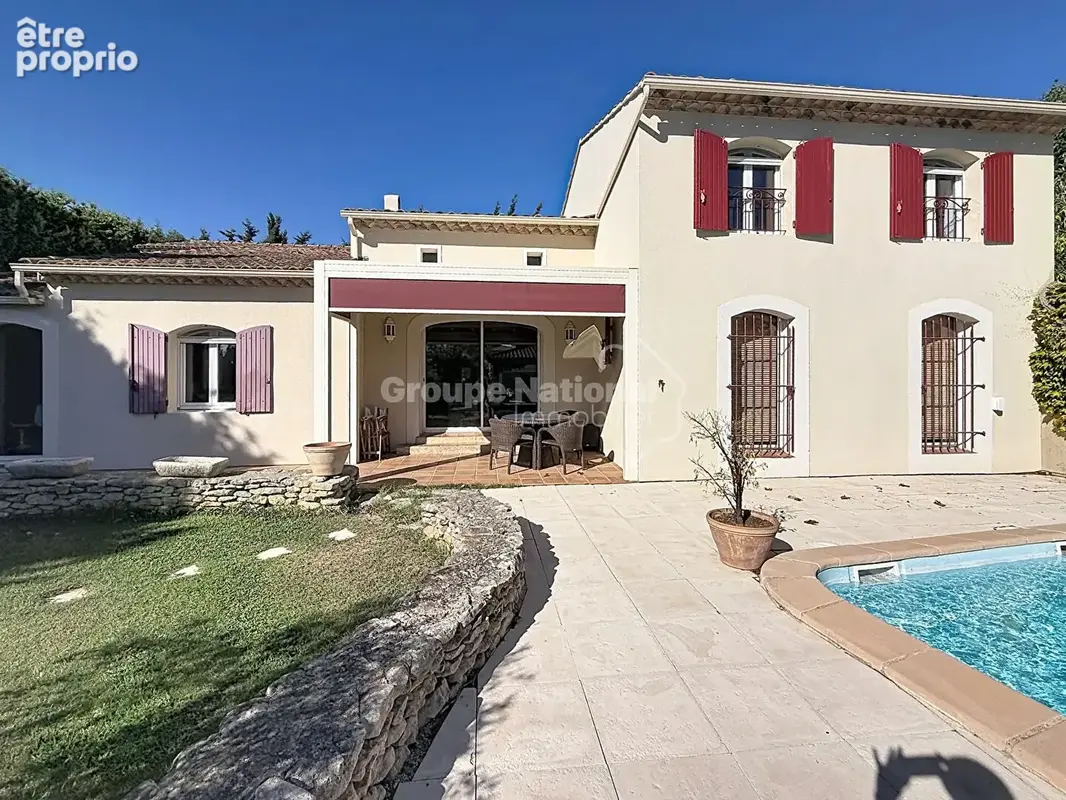 Propriété familiale de charme avec piscine, à proximité de Saint-Rémy-de-Provence - photo 6