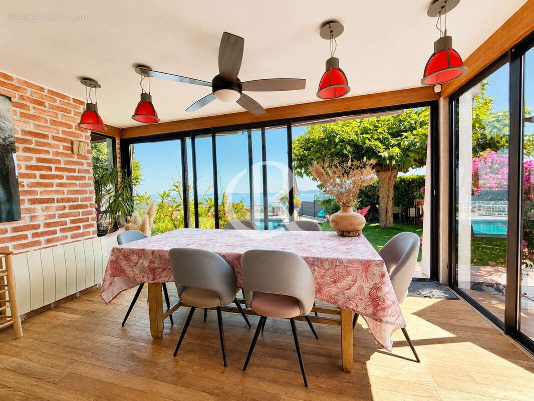 Maison à CARQUEIRANNE