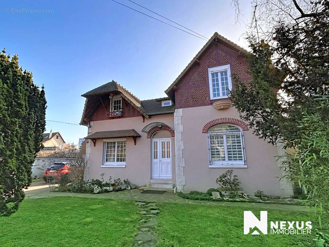 Maison à SOTTEVILLE-LES-ROUEN