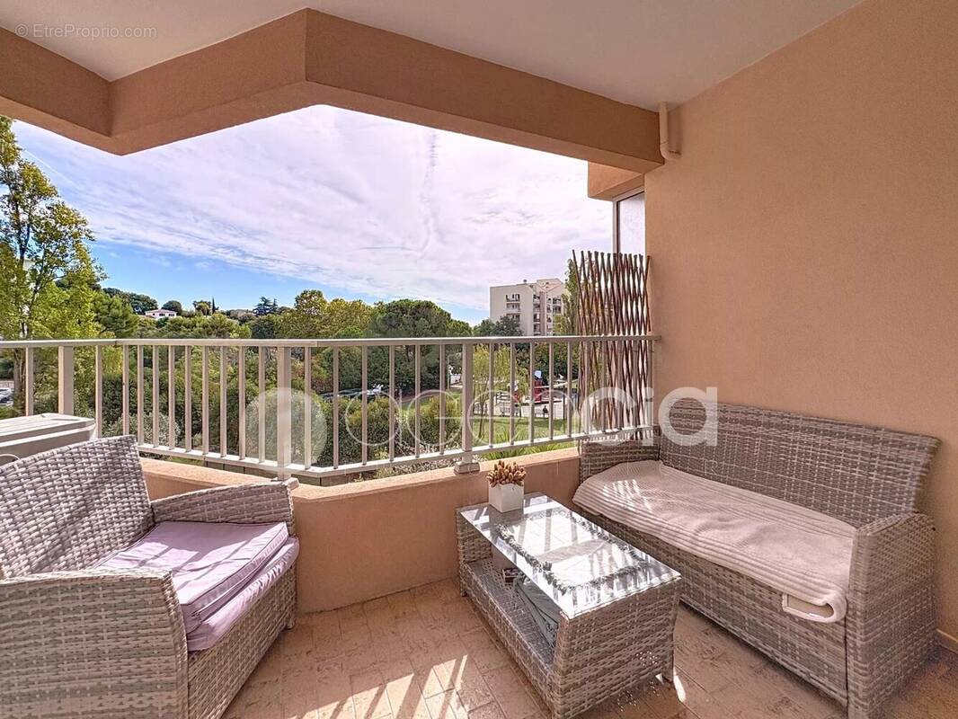 Appartement à LE CANNET