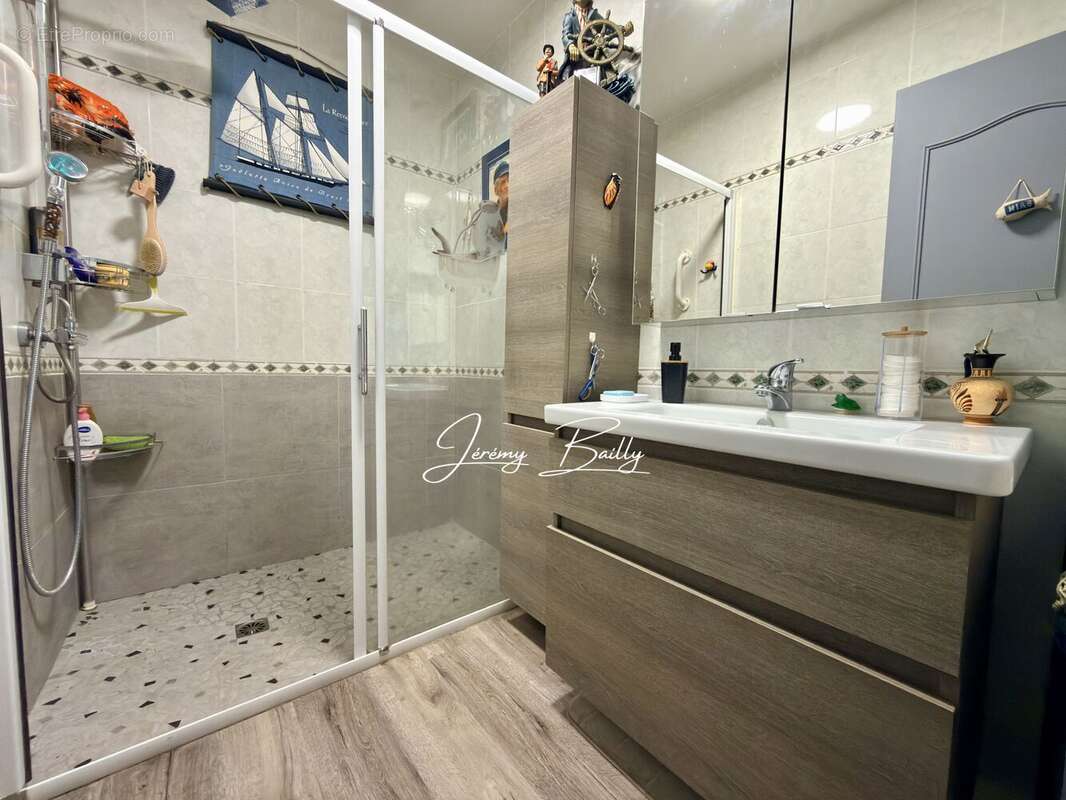 Maison à SAINT-ESTEVE