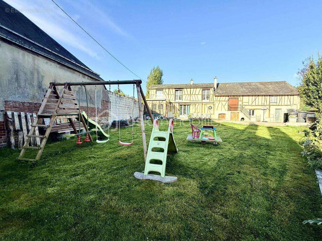 Maison à BERNEUIL-EN-BRAY