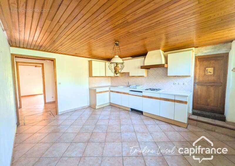 Maison en pierre de 164 m2 - 5 chambres - Jardin arboré et dépendances - Saint Martin en Vercors (26420) - photo 3