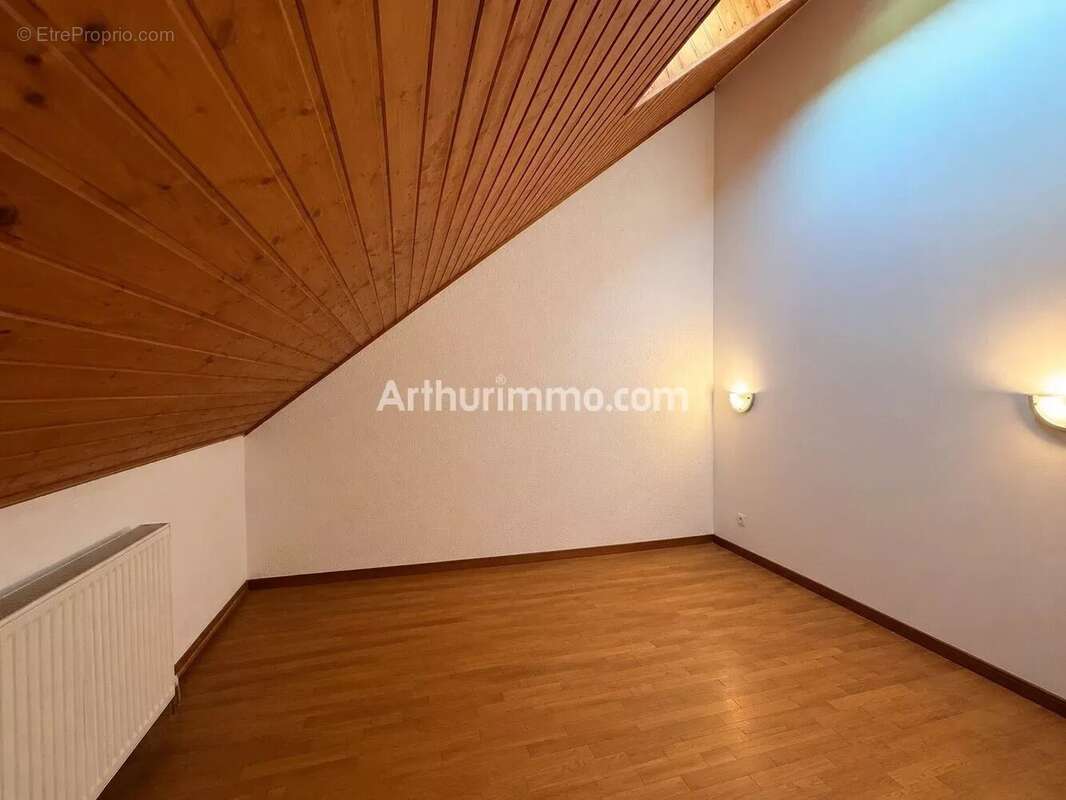 Maison 8 pièces avec piscine et dépendances – Terrain de 3 673 m² - photo 18