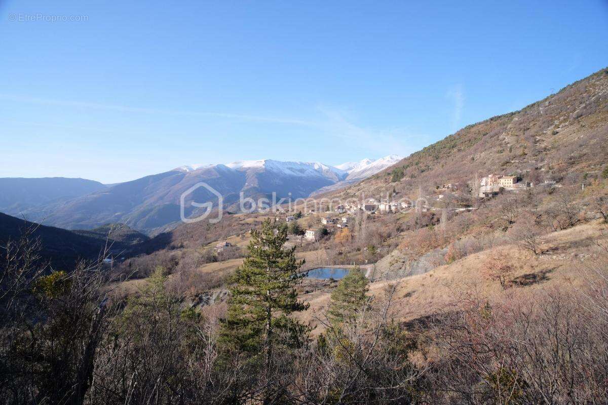 Terrain constructible 1305 m2 exposition plein sud et vue montagne - photo 6