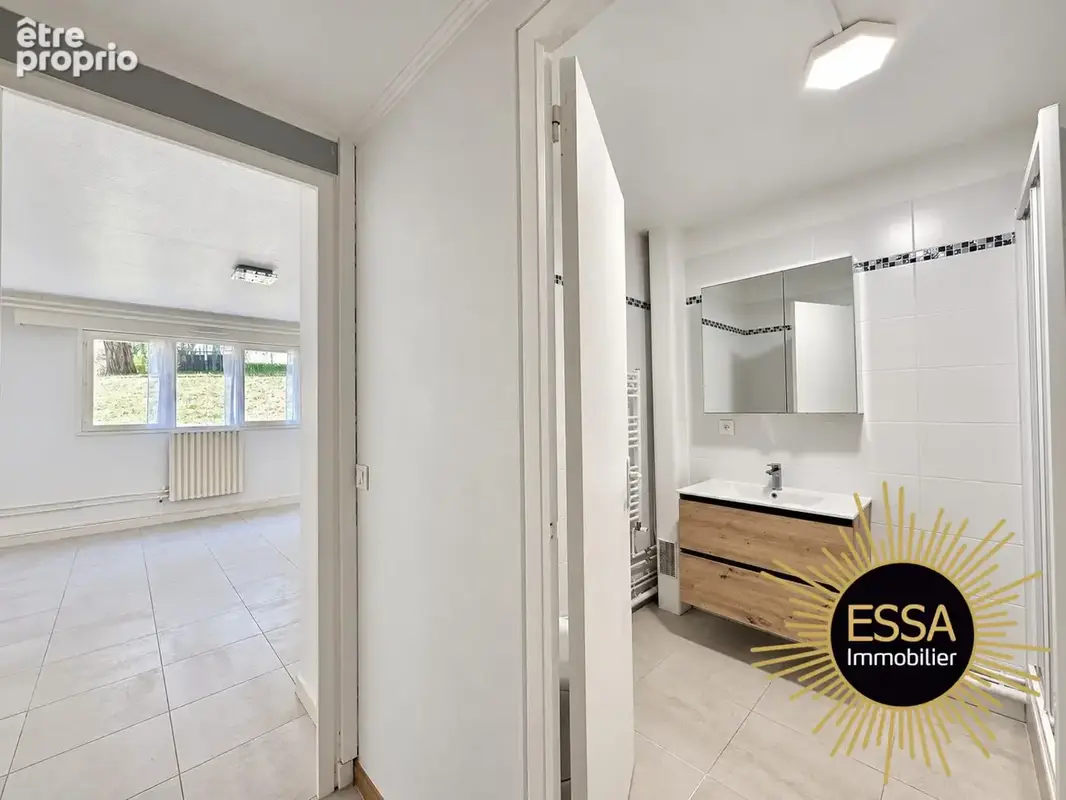Appartement 1 pièce 29 m² à vendre à Noisy-Le-Roi (78590) - photo 4