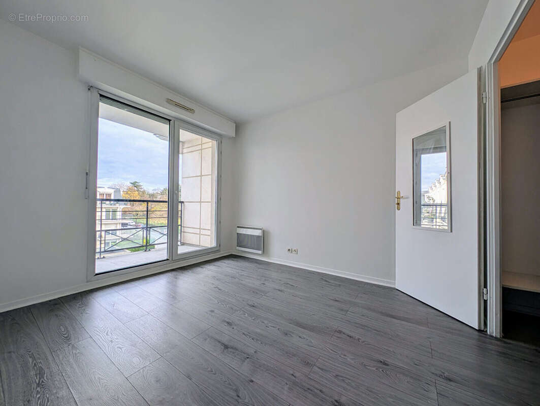 Appartement à SARTROUVILLE