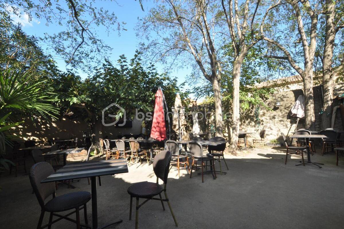 Commerce à REMOULINS