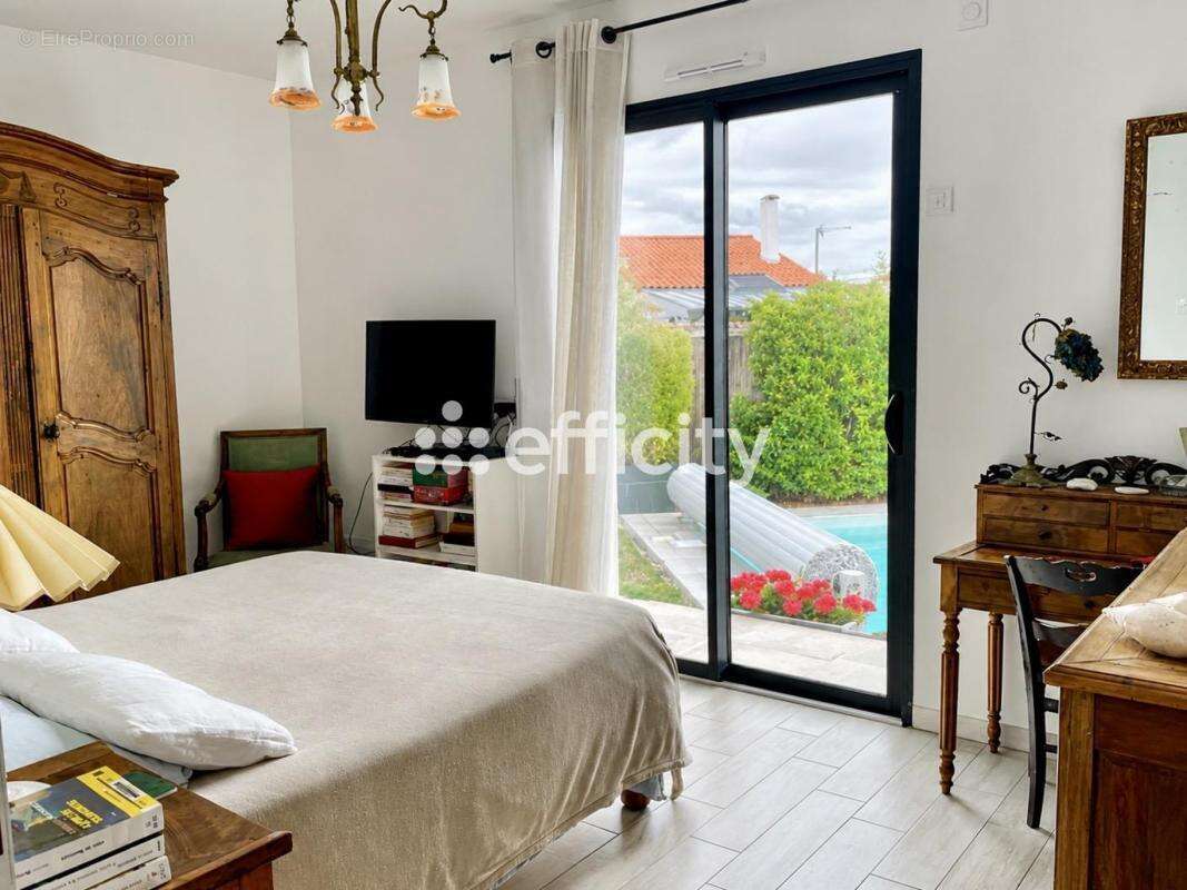 Maison 143 m² à Nieul-Sur-Mer  - photo 4