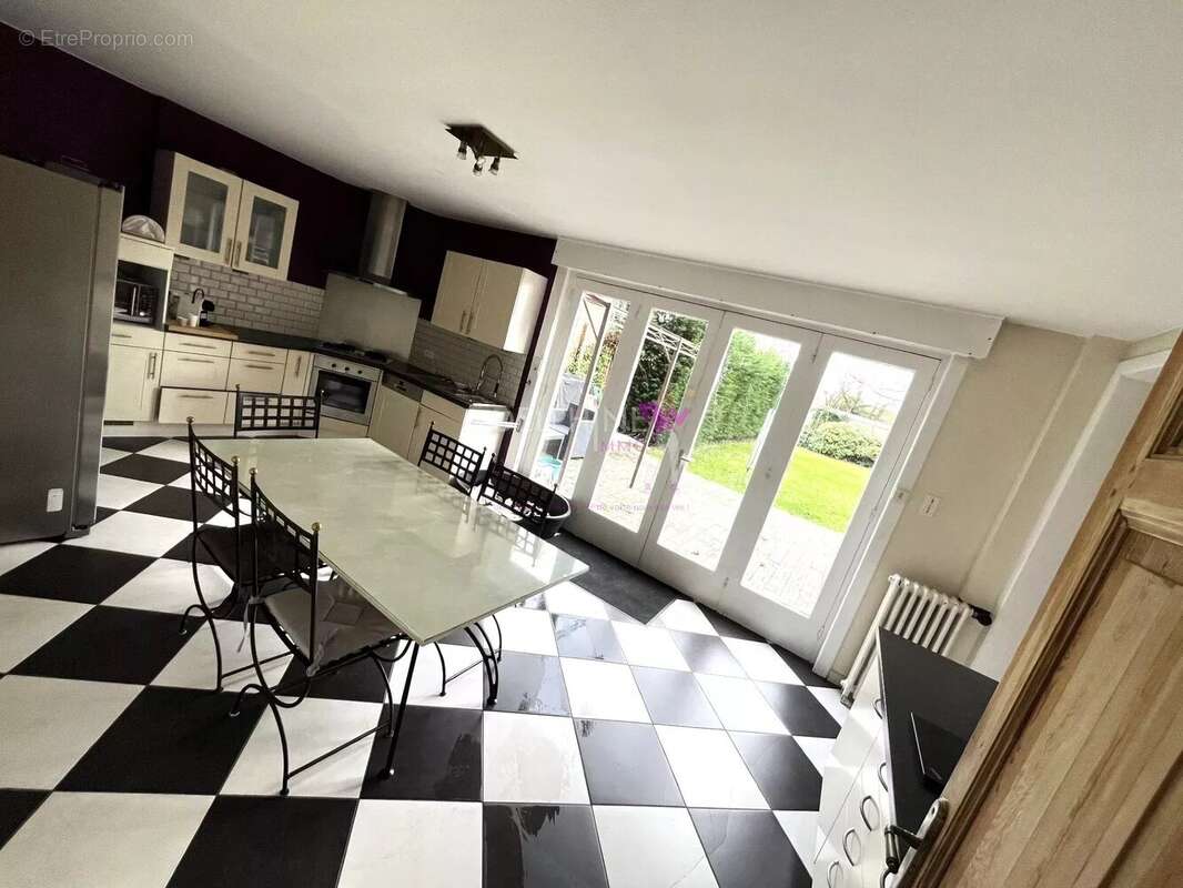Maison à WAMBRECHIES