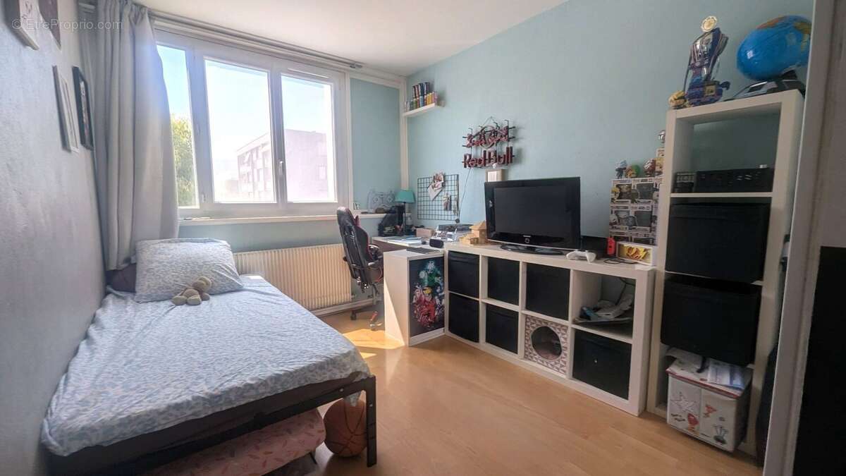 Appartement 79 m² à Saint-Martin-D'heres  - photo 9
