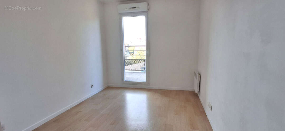 Appartement à VIGNEUX-SUR-SEINE