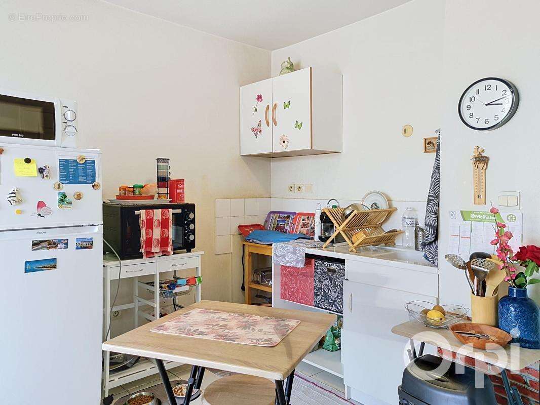 à vendre sur TOULON OUEST Appartement de type 2 avec balcon et parking privé en sous sol - photo 3