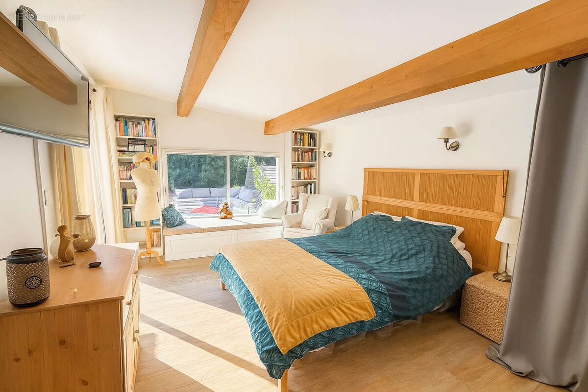 Maison à SOLLIES-TOUCAS