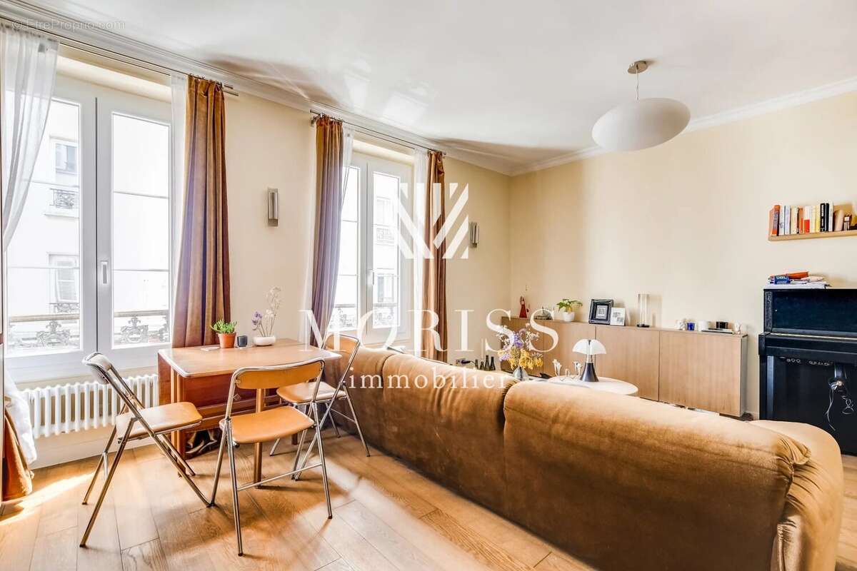 Appartement à PARIS-17E