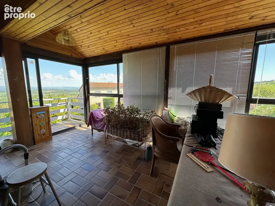 Maison 250 m2 habitabes avec terrain de 1816 m2 - photo 5