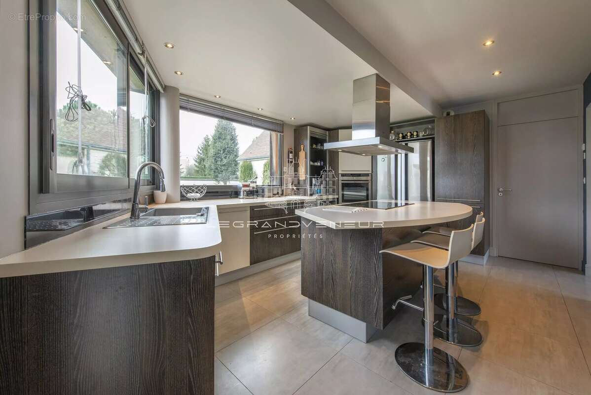 Maison à FONTAINEBLEAU