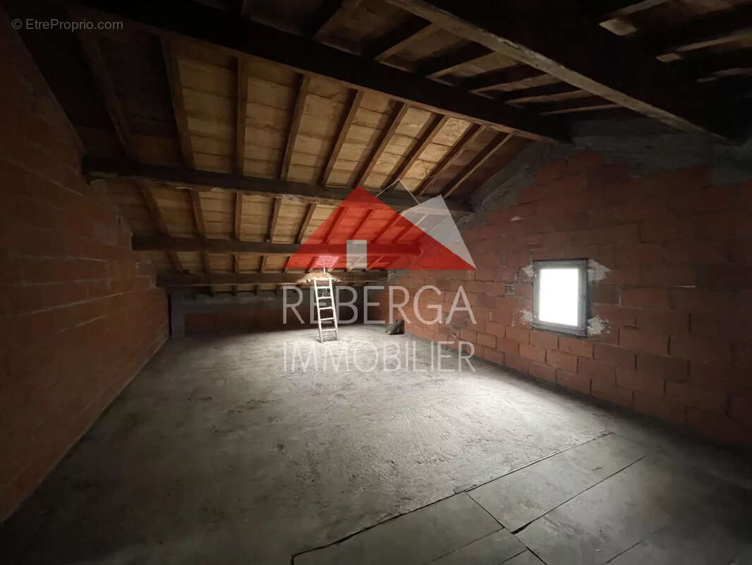 Maison à LABRUGUIERE