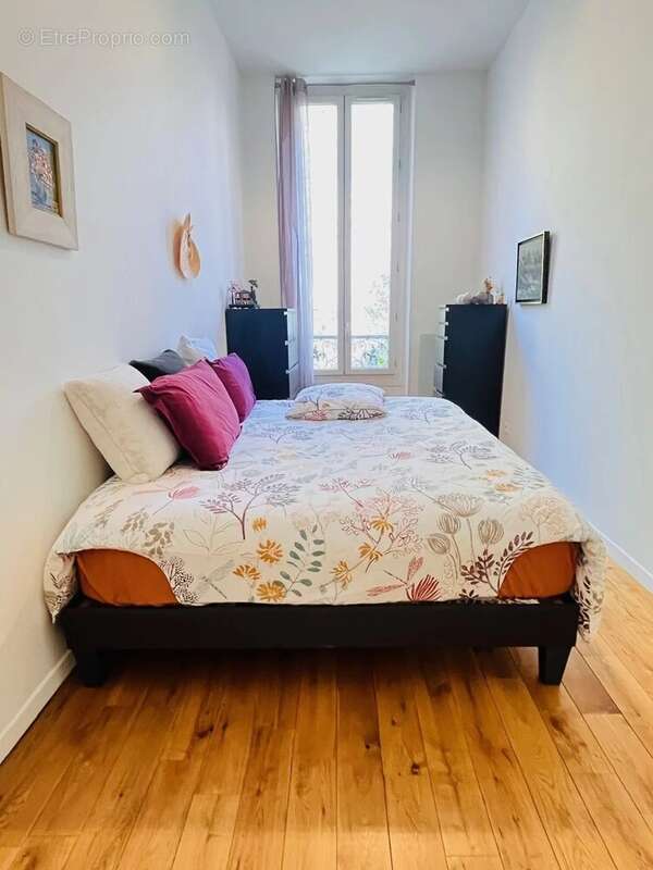 Appartement à MARSEILLE-1E