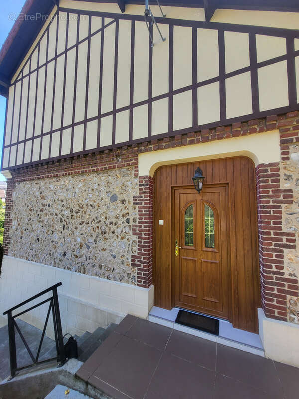 Maison à SAINT-LEONARD
