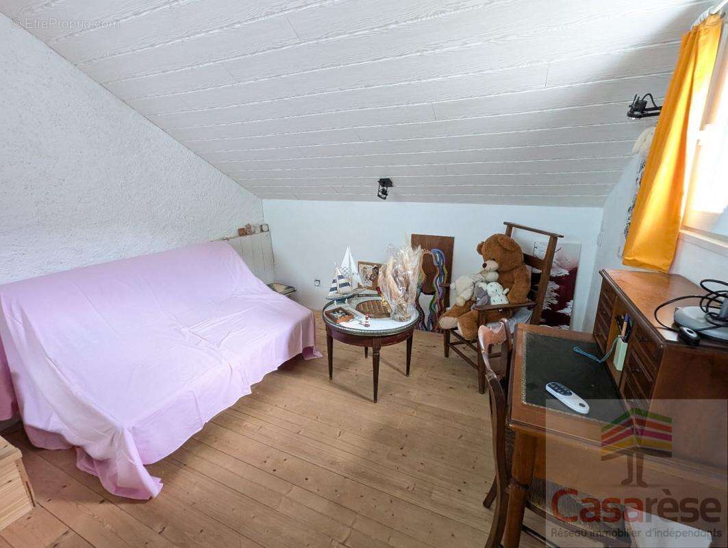 Maison 83 m² à Saint-Gery  - photo 4
