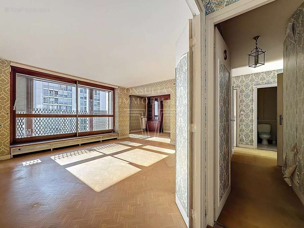Appartement à PARIS-15E