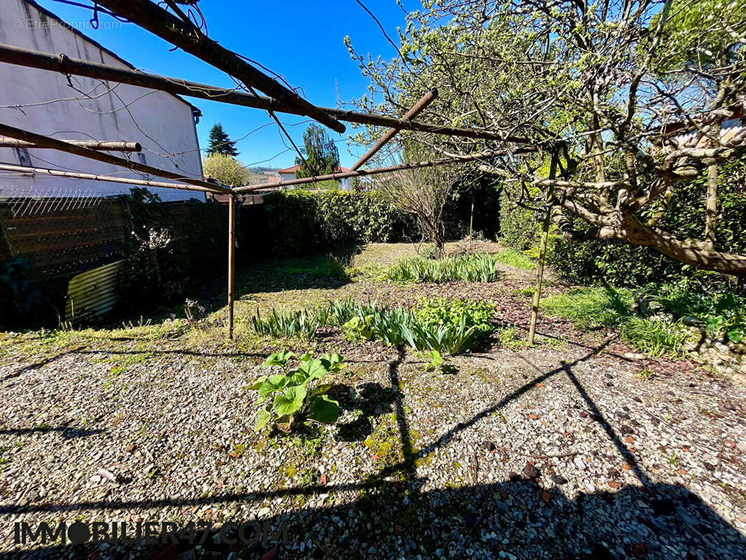 Maison à CLAIRAC