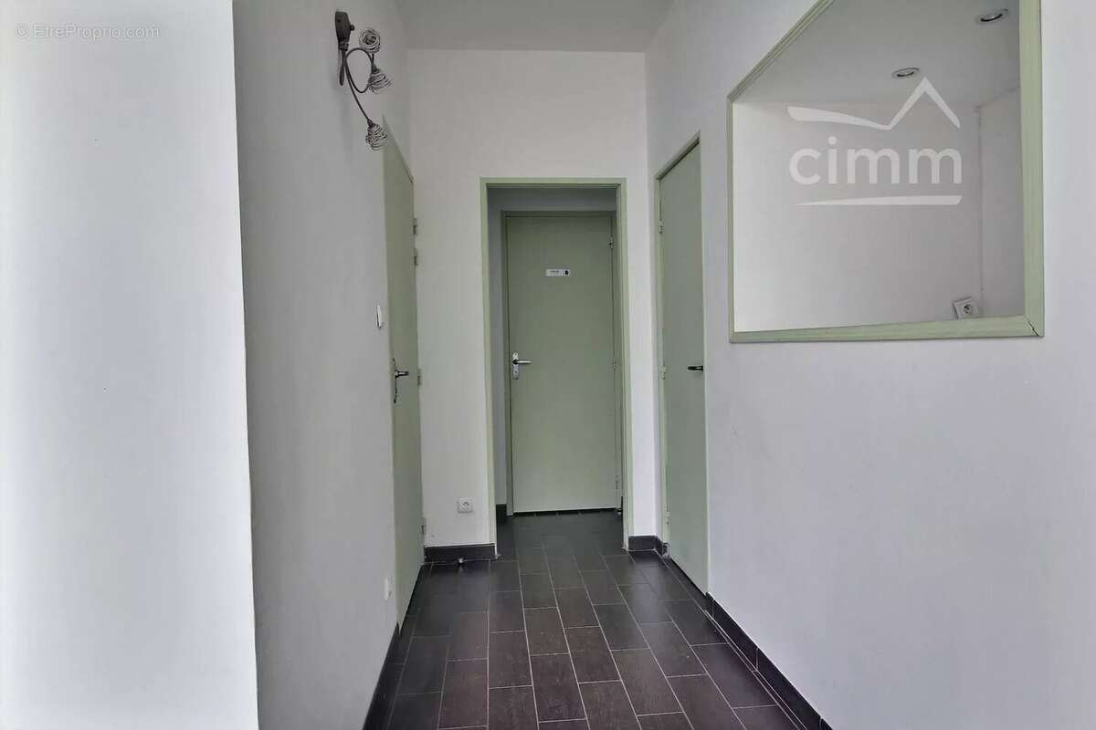 Commerce à BALLAN-MIRE