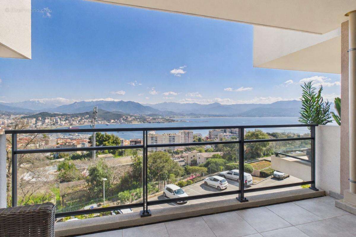 Appartement à AJACCIO