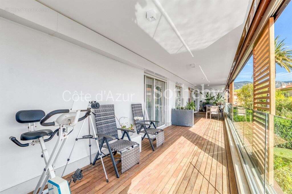 Appartement de luxe 3 pièces à vendre à Saint-Jean-Cap-Ferrat avec vue mer - photo 8