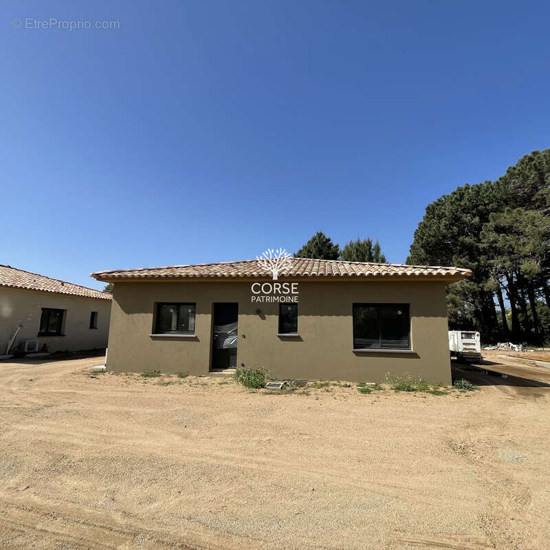 Maison à LECCI