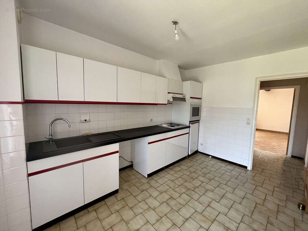 Appartement 89 m² à Le Cheylard  - photo 5