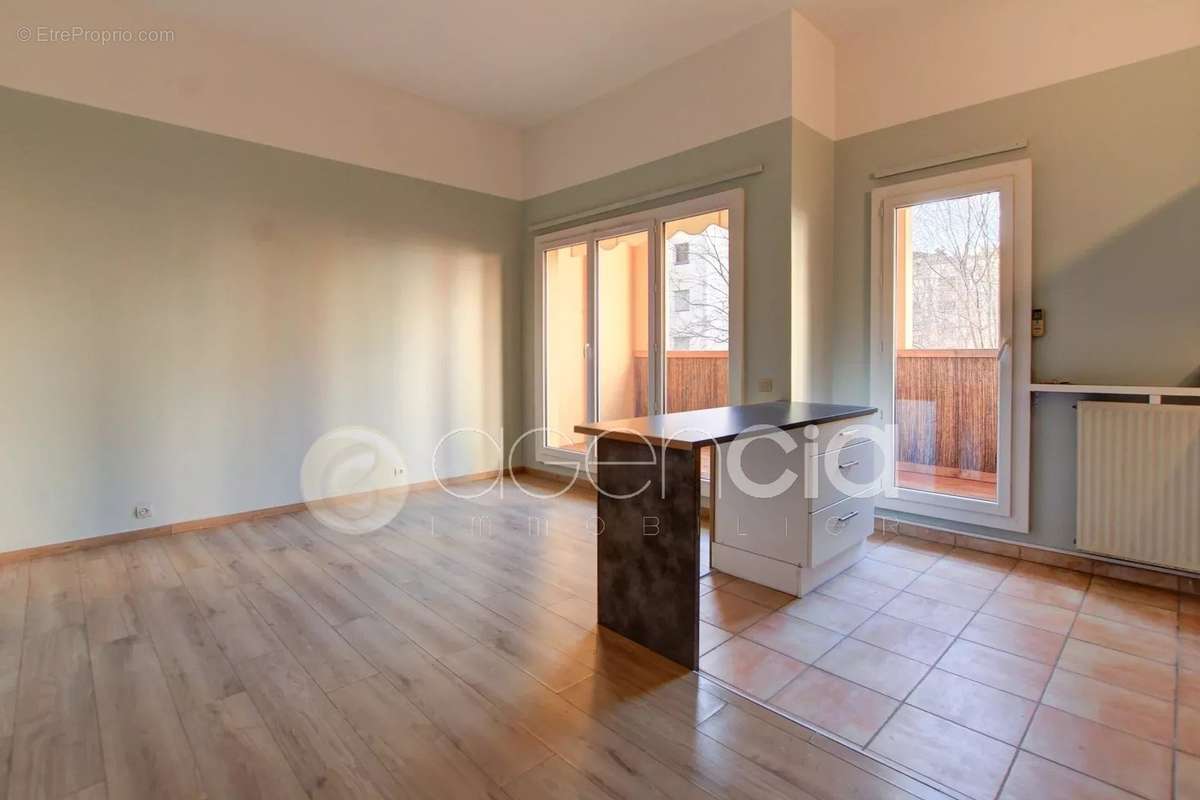 Appartement à VALBONNE