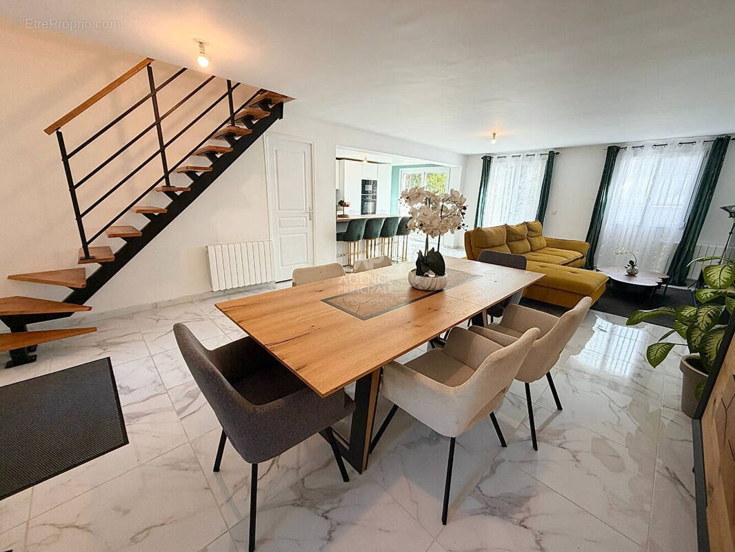 Maison à CERGY