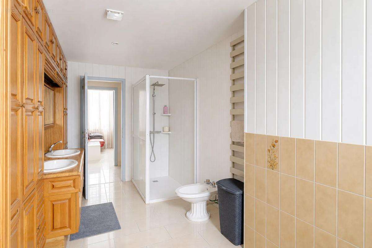Maison de 5 pièces de 200 m² situé à Le Thillay - photo 17
